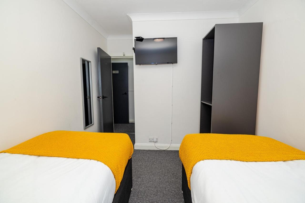 Woodford Hotel Londyn Zewnętrze zdjęcie