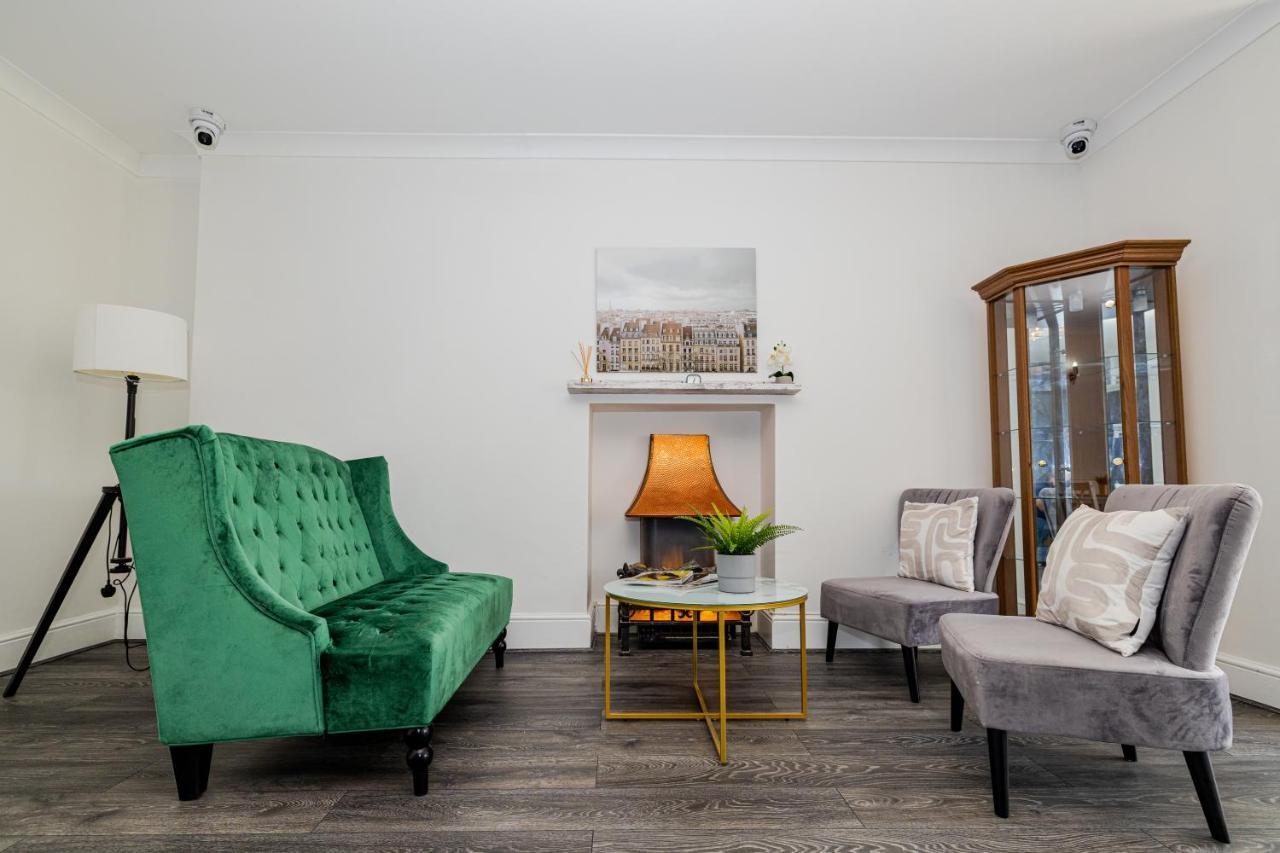Woodford Hotel Londyn Zewnętrze zdjęcie