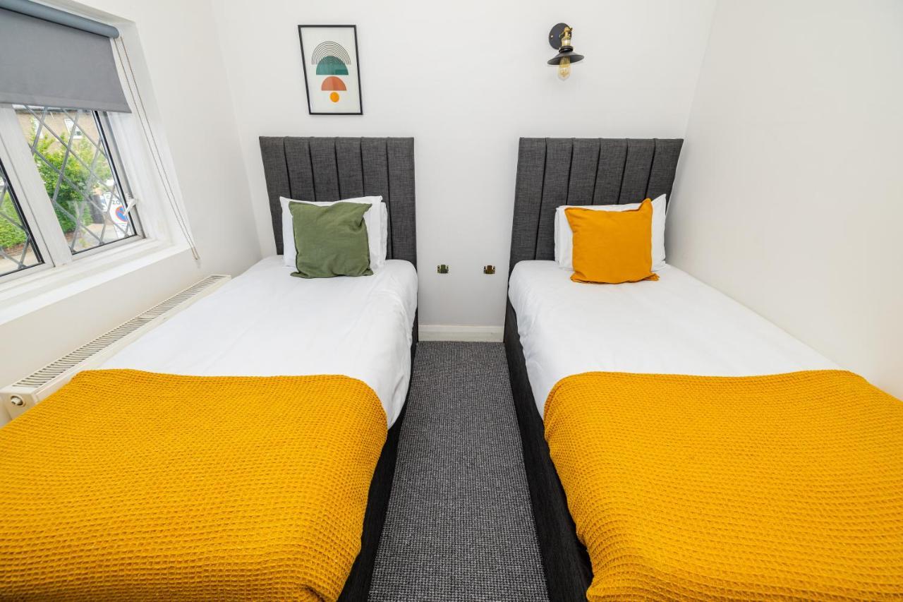 Woodford Hotel Londyn Zewnętrze zdjęcie