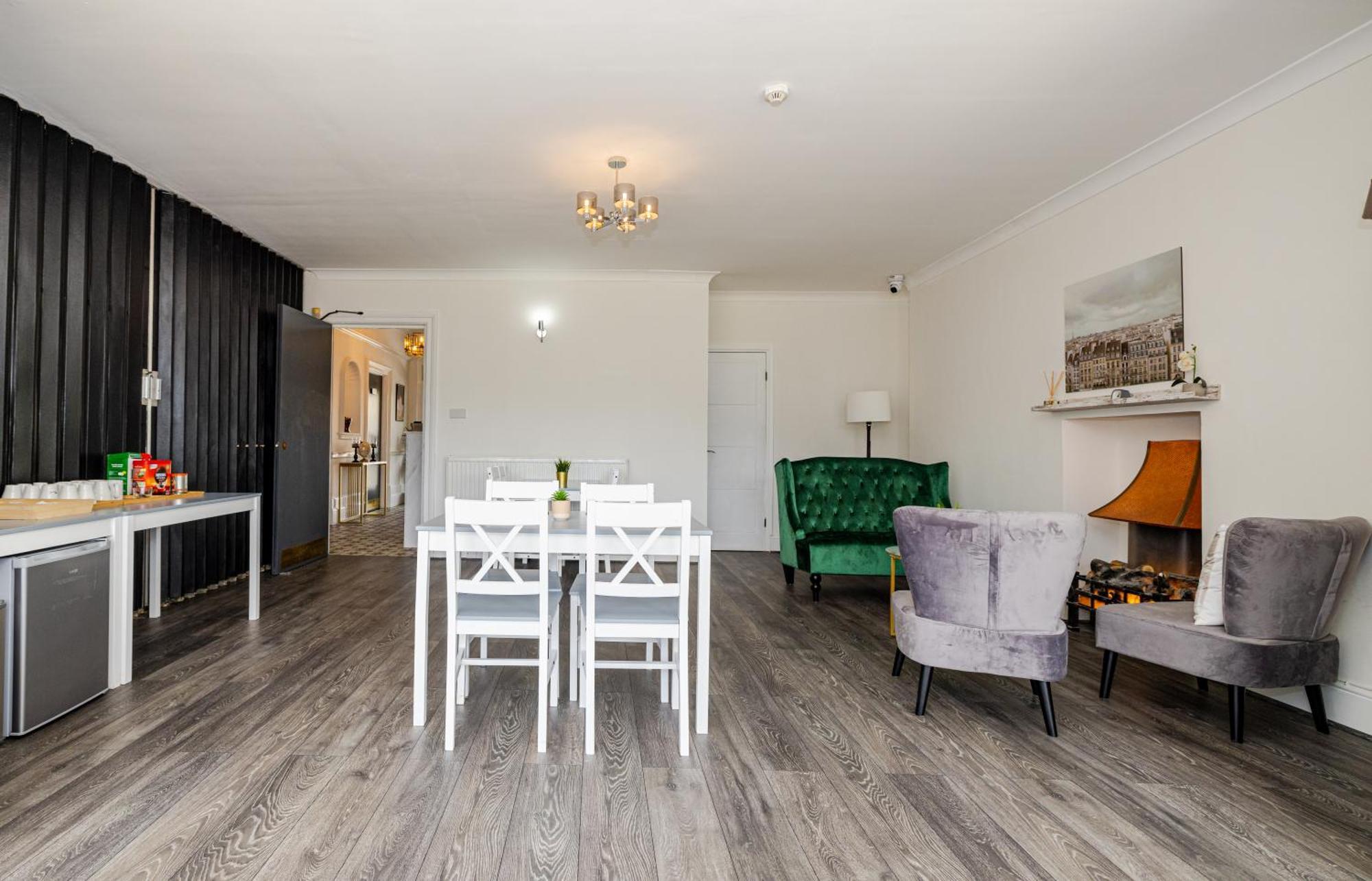 Woodford Hotel Londyn Zewnętrze zdjęcie
