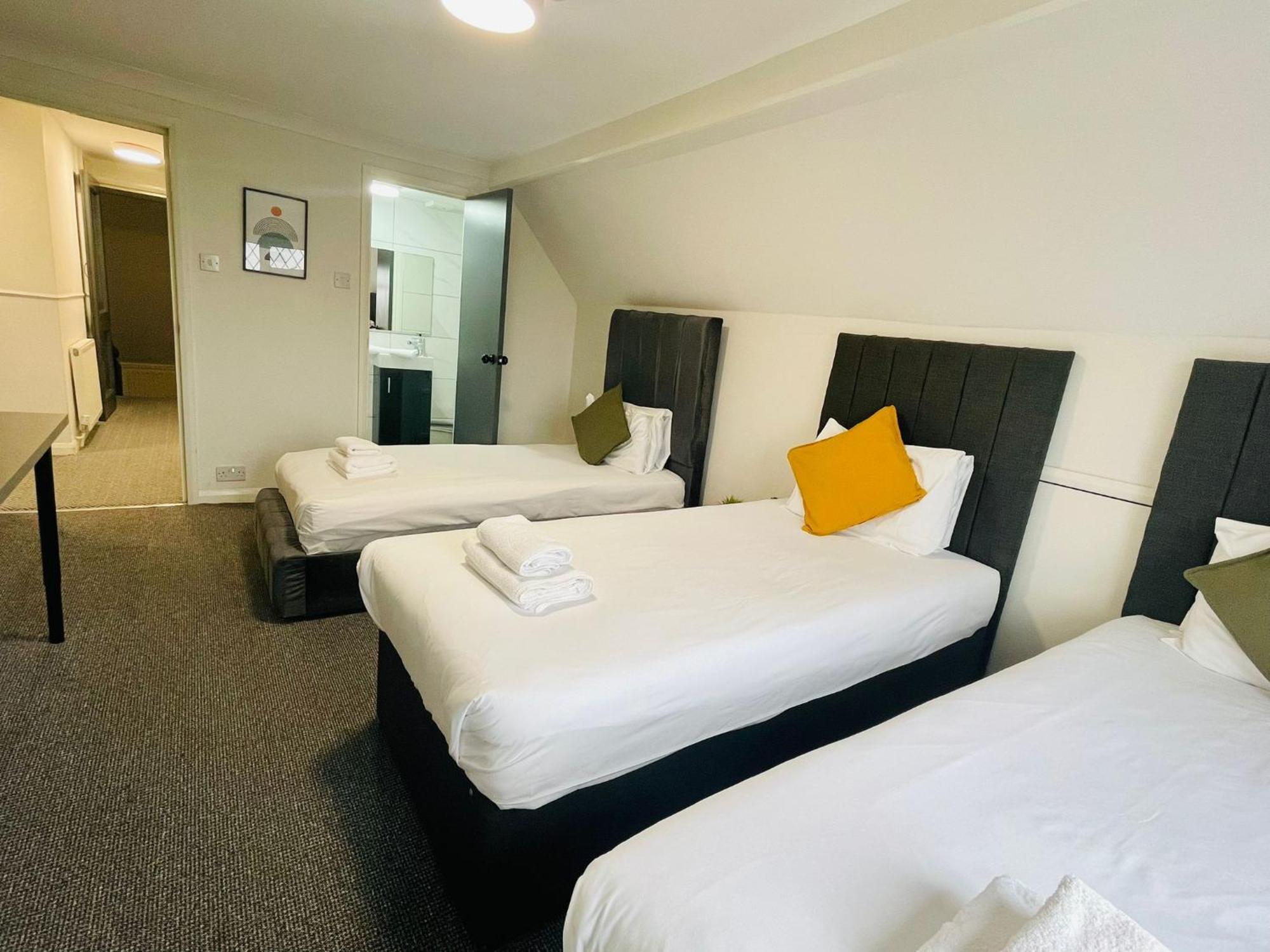 Woodford Hotel Londyn Zewnętrze zdjęcie