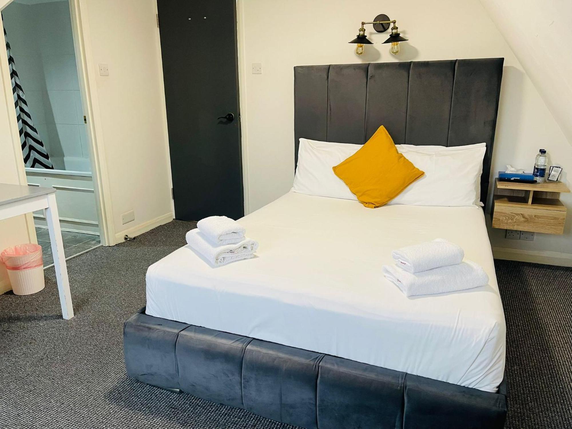 Woodford Hotel Londyn Zewnętrze zdjęcie