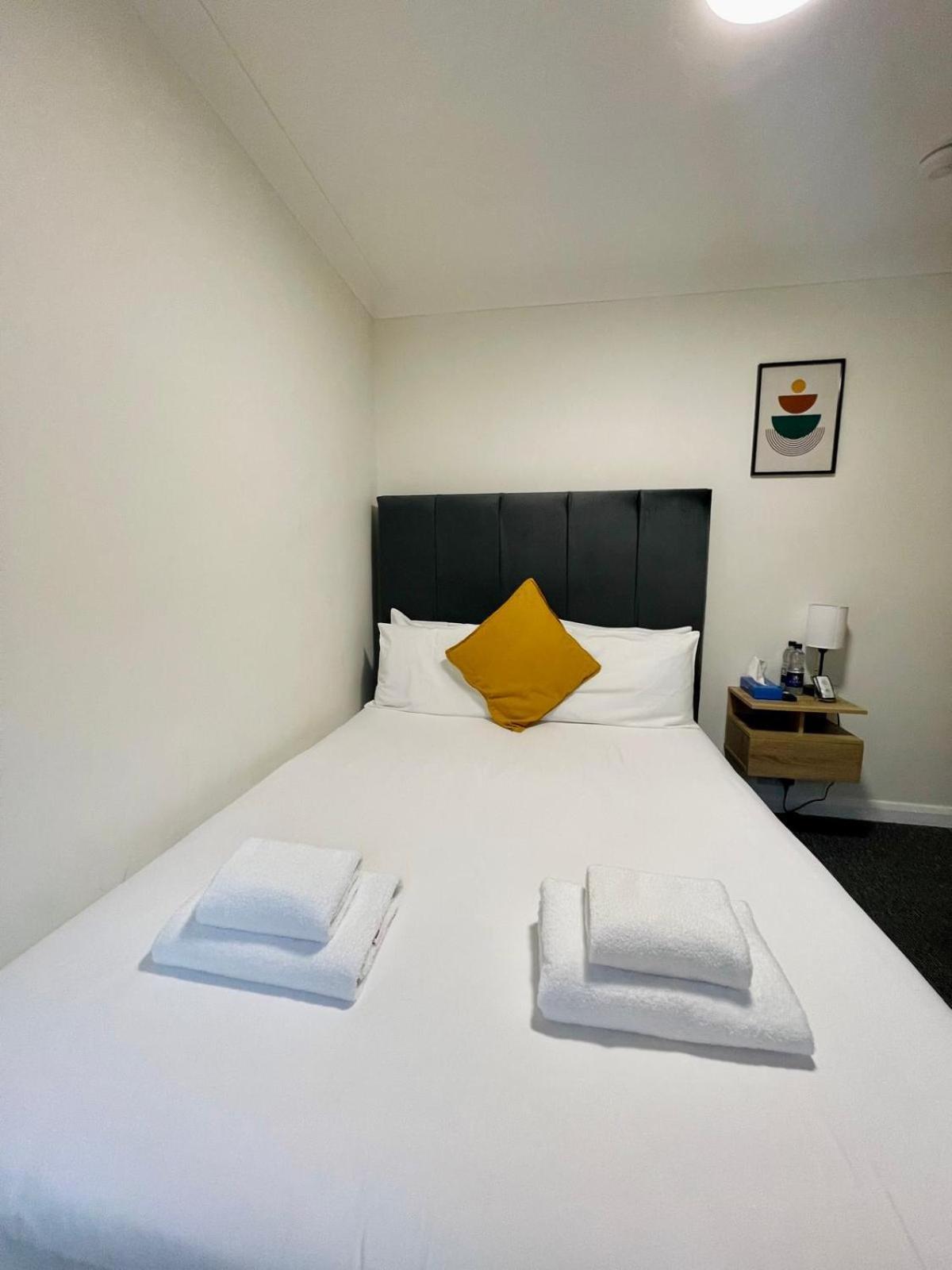 Woodford Hotel Londyn Zewnętrze zdjęcie