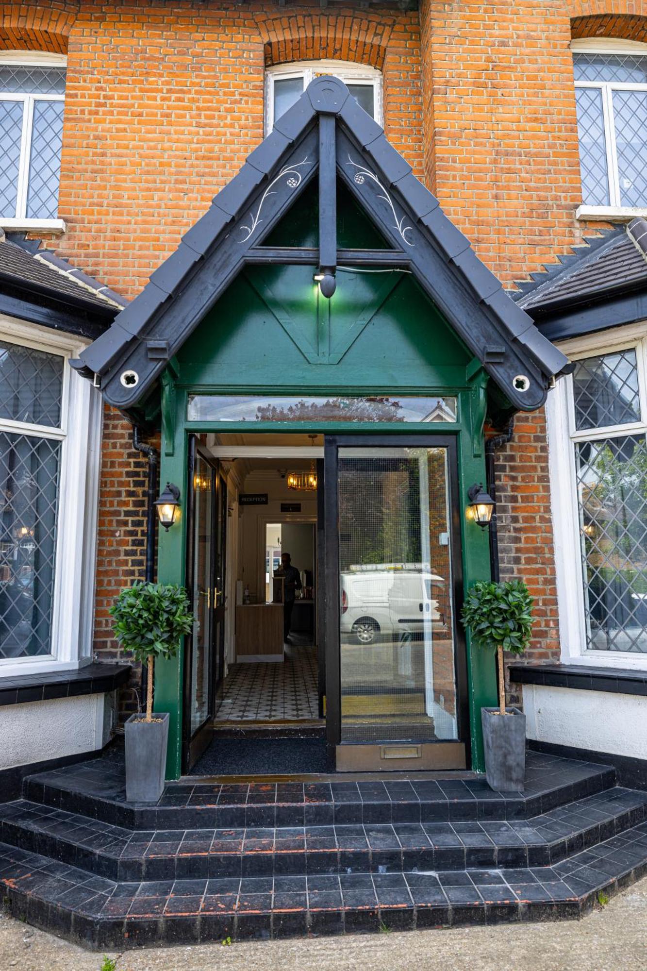 Woodford Hotel Londyn Zewnętrze zdjęcie