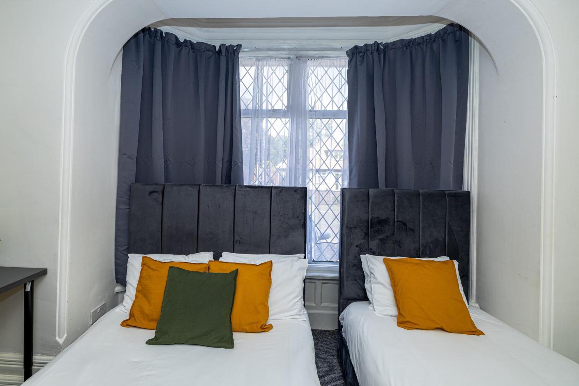 Woodford Hotel Londyn Zewnętrze zdjęcie
