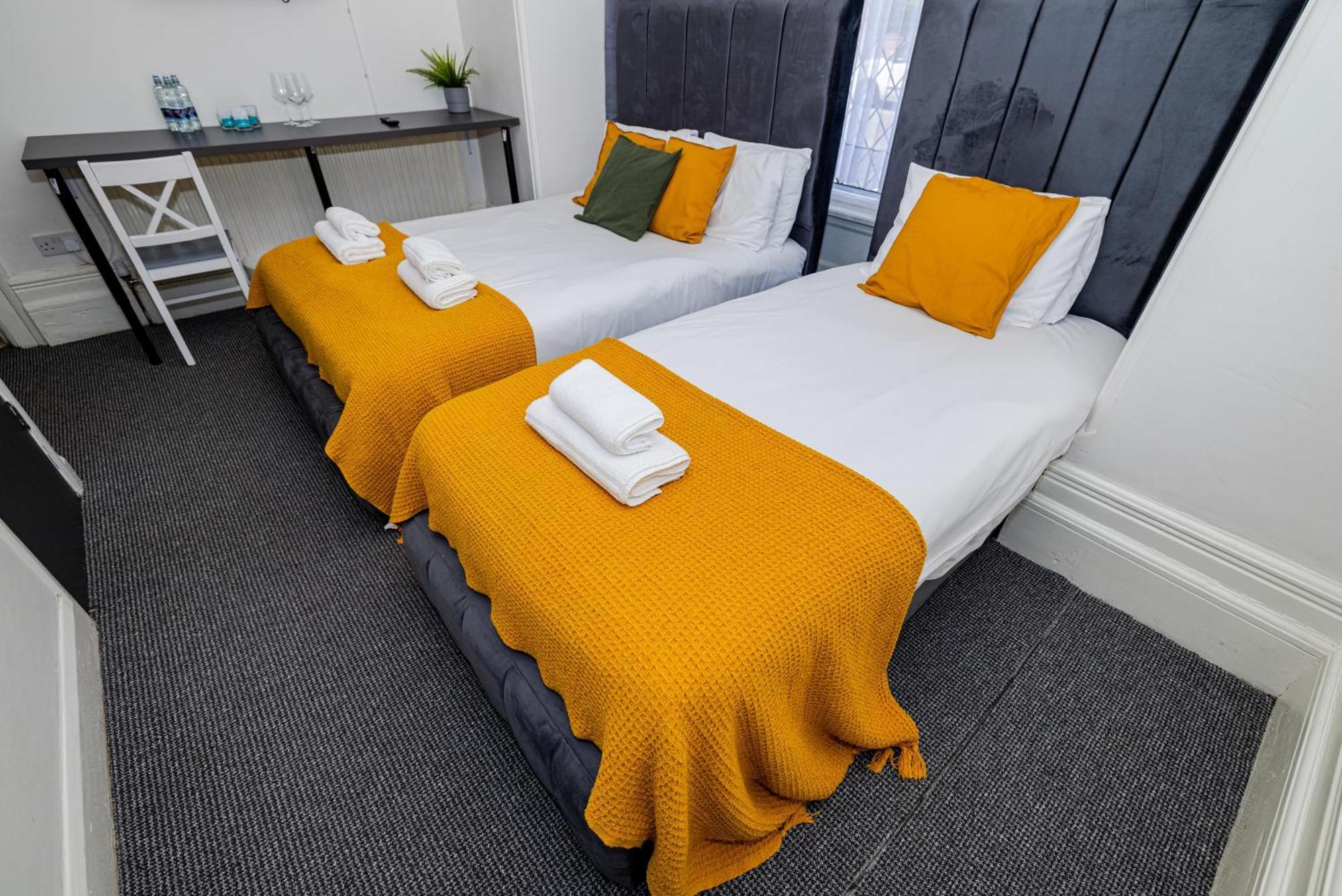 Woodford Hotel Londyn Zewnętrze zdjęcie
