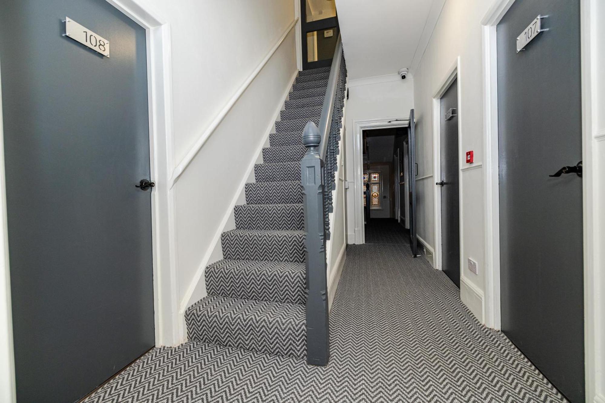 Woodford Hotel Londyn Zewnętrze zdjęcie