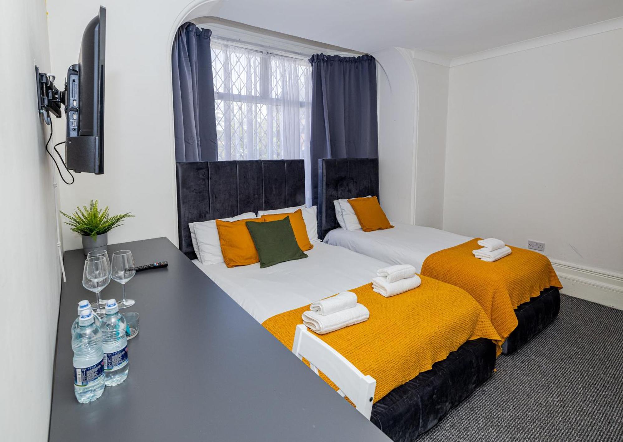Woodford Hotel Londyn Zewnętrze zdjęcie